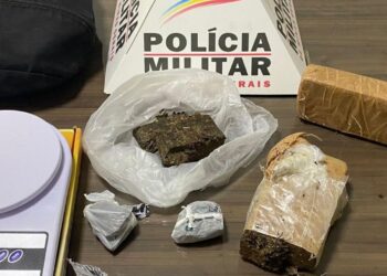 Presos do semiaberto são flagrados com drogas em Conselheiro Pena MG