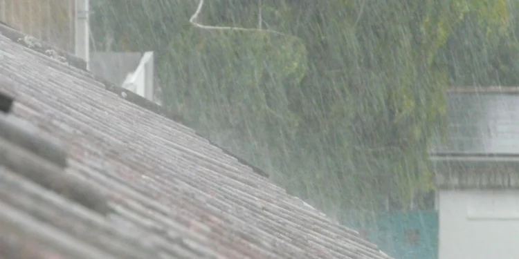 Alerta: Chuva forte pode atingir 97% das cidades mineiras