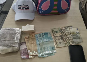 Passageiro é preso transportando drogas na BR-259 em Governador Valadares