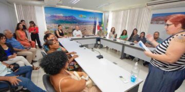 Programa Morar Legal entrega escrituras a 25 famílias em Valadares
