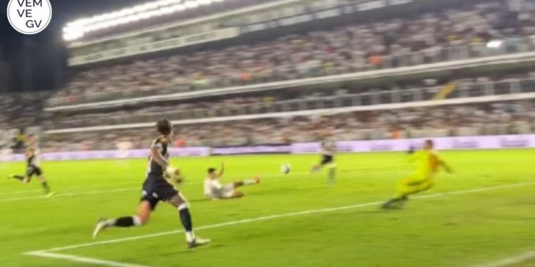 Derrotado pelo Santos, Atlético afunda na vice-lanterna do Brasileirão