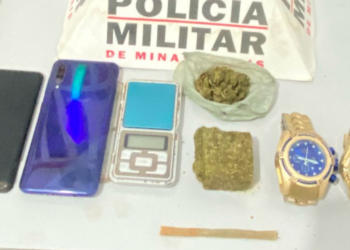 Suspeito foge e deixa drogas para trás em Virgolândia MG