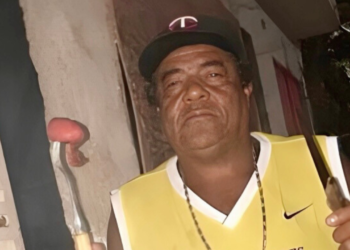 Homem é assassinado e tem casa incendiada em Governador Valadares