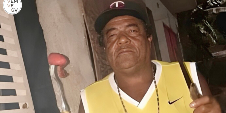 Homem é assassinado e tem casa incendiada em Governador Valadares