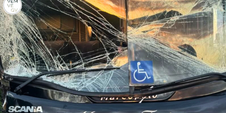 Ferrugem e equipe sofrem acidente de ônibus no RS