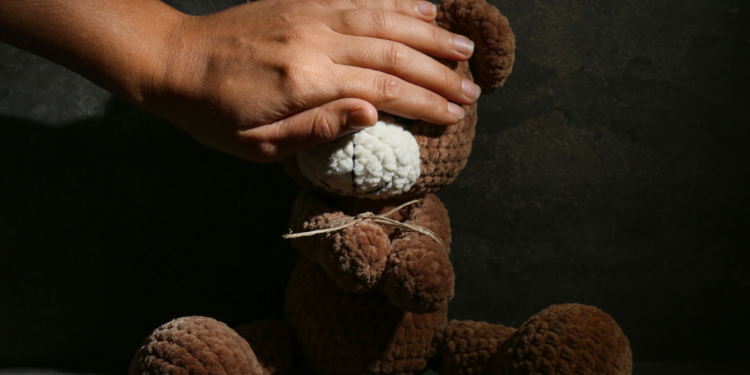 Homem é preso no Espírito Santo por abusar da própria filha em Valadares