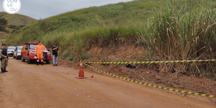 Corpo de mulher em chamas é encontrado às margens de estrada em Valadares