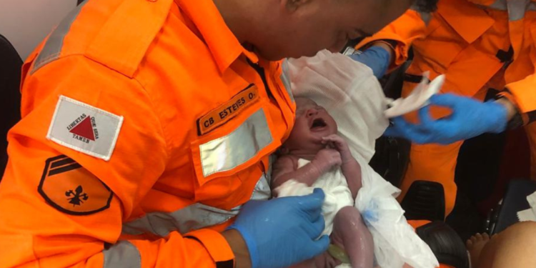 Bombeiros realizam parto de emergência em Valadares