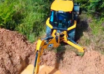 Águas de Valadares atua para resolver vazamento que afeta Trevo e região