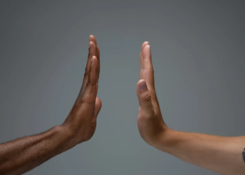 Homem é preso em Valadares por injúria racial contra vendedora