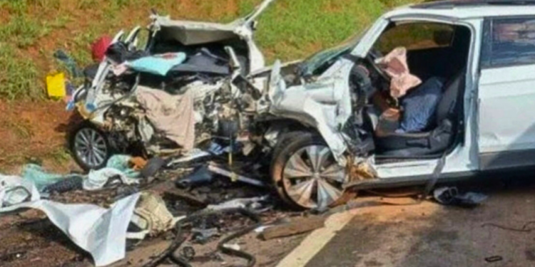 Colisão na BR-040 deixa cinco mortos em MG