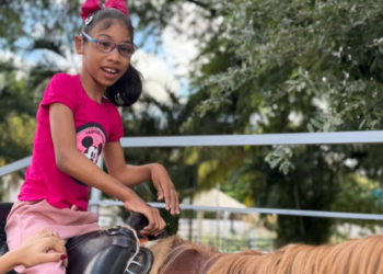 Equoterapia é retomada no Parque de Exposições de Governador Valadares