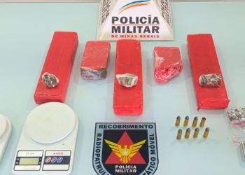 PM apreende drogas e munições em Governador Valadares