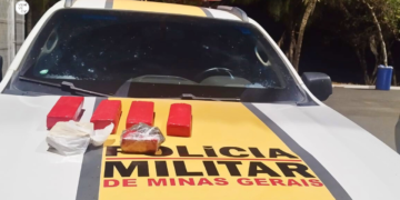 Homem é preso com drogas escondidas em carro na BR-259, em Valadares