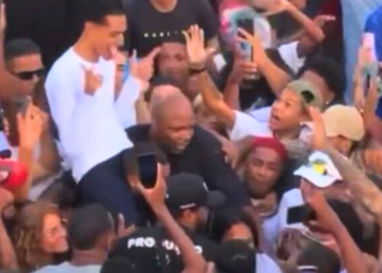 Rapper Oruam deixa presídio de Bangu após decisão do STJ