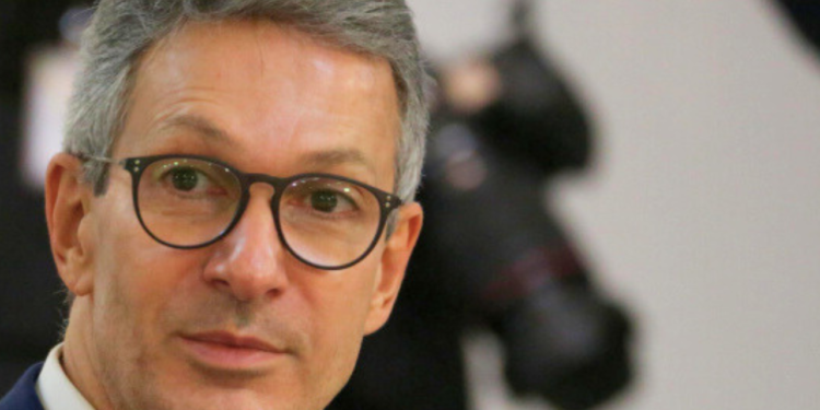 CPMI do INSS pauta quebra de sigilo de financeira da família de Zema