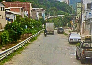 Pista da Avenida Tancredo Neves é totalmente interditada em Valadares