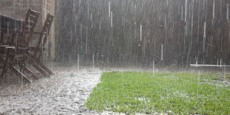 Alerta amarelo de chuvas intensas alcança Valadares e mais de 400 cidades em MG