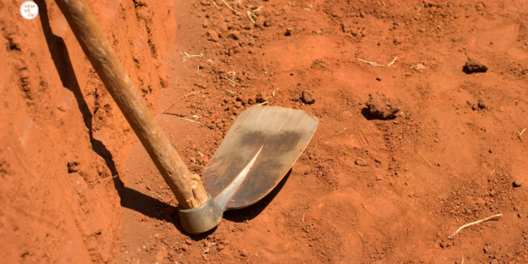 Homem acusado de matar rival com enxada vai a júri em Iapu MG