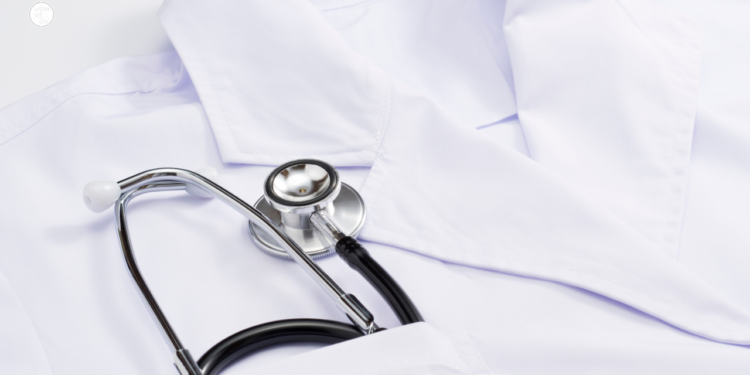 Médico é condenado a 43 anos por abusar de pacientes em hospital de Minas Gerais