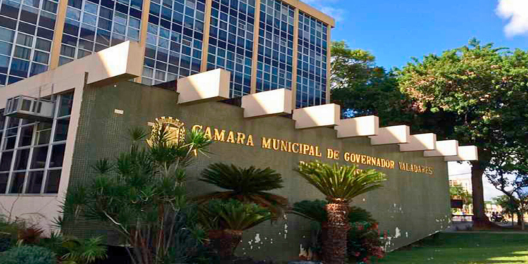 Advogados Elias Souto e Adilson Domiciano serão homenageados em Valadares