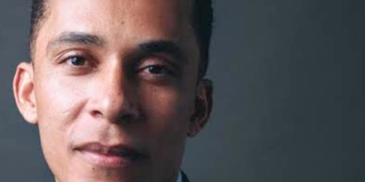 Jornalista Ben Mendes se envolve em confusão durante gravação em Betim MG