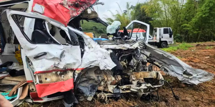 Gestante ferida em acidente com ambulância do Samu morre no hospital