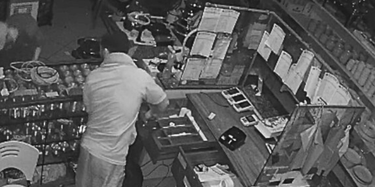 Onda de furtos assusta comerciantes e moradores em Valadares