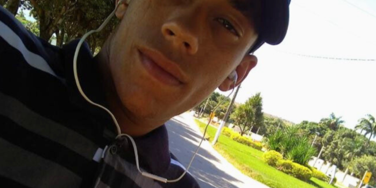 Homem é morto com tiros na cabeça em Alpercata MG