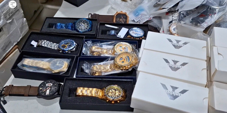 Polícia Civil cumpre mandados e apreende R$ 130 mil em Valadares