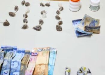 Trio é preso por tráfico de drogas, no bairro Novo Horizonte, em Valadares