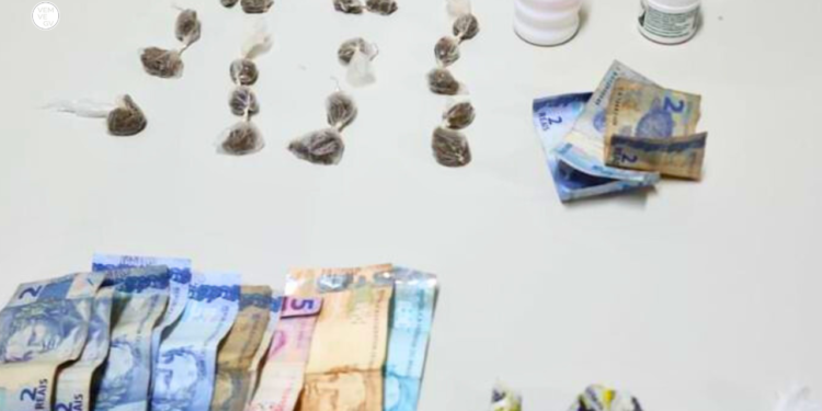 Trio é preso por tráfico de drogas, no bairro Novo Horizonte, em Valadares