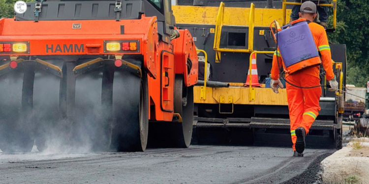 Valadares intensifica serviços de asfaltamento e manutenção de vias