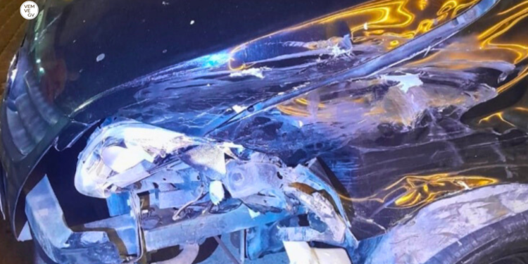 Motorista sem habilitação quase atropela homem e causa acidente no Centro de Valadares