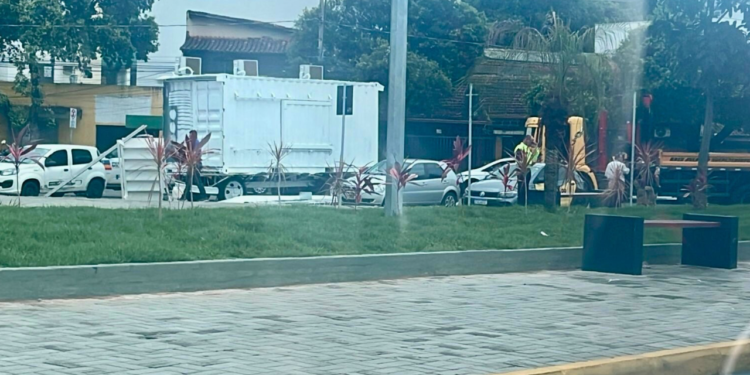 Prefeitura remove contêiner-estúdio instalado irregularmente em Valadares