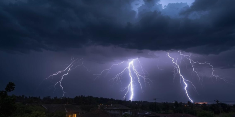 Leste de Minas em alerta: chuva intensa pode ultrapassar 400 mm na próxima semana