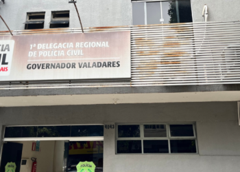 Suspeitos de matar empresária em Valadares chegam à delegacia