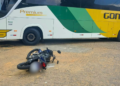 Motociclista fica ferido em acidente com ônibus no Centro de Valadares