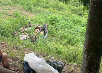 Capotamento no Pico da Ibituruna deixa cinco feridos em Governador Valadares