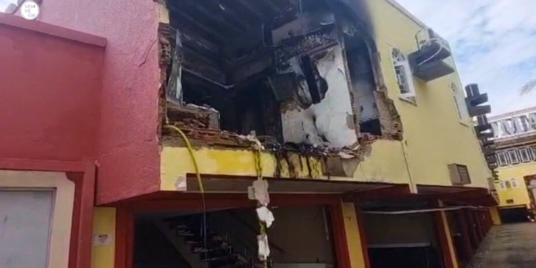 Incêndio destrói quarto de motel e homem morre carbonizado em Valadares