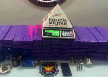 PM apreende quase 100 kg de maconha e prende dois homens em Valadares