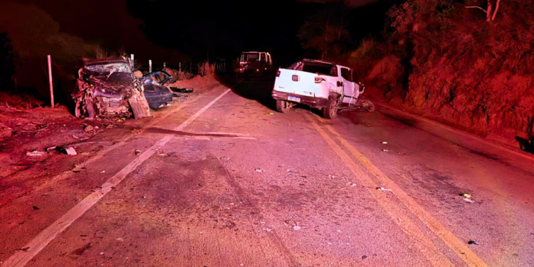 Acidente grave deixa uma vítima fatal e duas pessoas feridas em Guanhães MG
