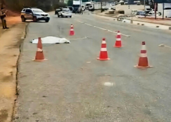 Professora morre atropelada na BR-116, em Mathias Lobato MG