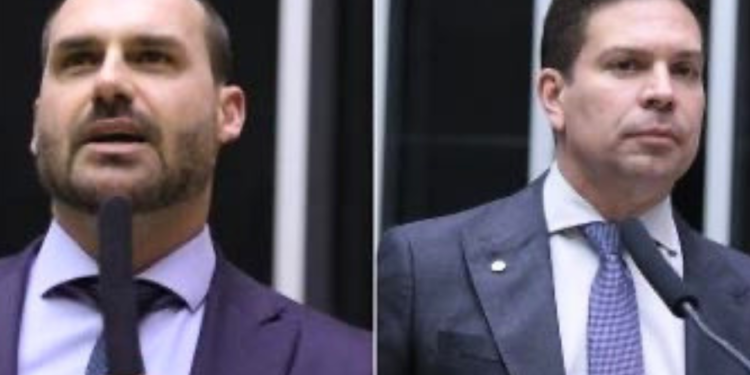 Câmara cassa mandatos de Eduardo Bolsonaro e Ramagem