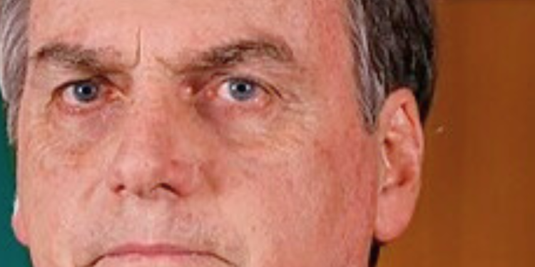 Bolsonaro é preso após violar tornozeleira; STF avaliará prisão preventiva na segunda-feira