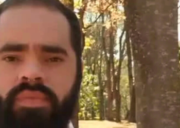 Quem é o infiltrado agredido após discurso em vigília por Bolsonaro