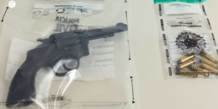 Polícia apreende arma em casa de suspeito de ameaçar menor em Valadares