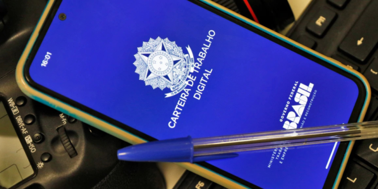 Fim da escala 6×1 entra na agenda da Câmara em 2026, afirma Hugo Motta