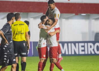 Tombense vence o Democrata GV e favorece o Atlético na briga pela semifinal