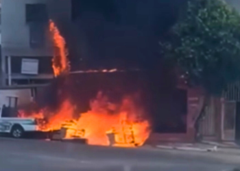 Incêndio atinge reformadora de sofás em Valadares